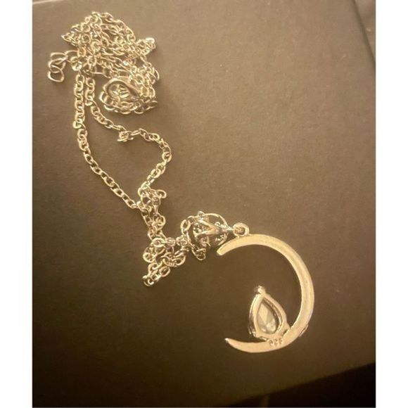 OPAL MOON DROP SILVER NECKLACE - Picture 4 of 4